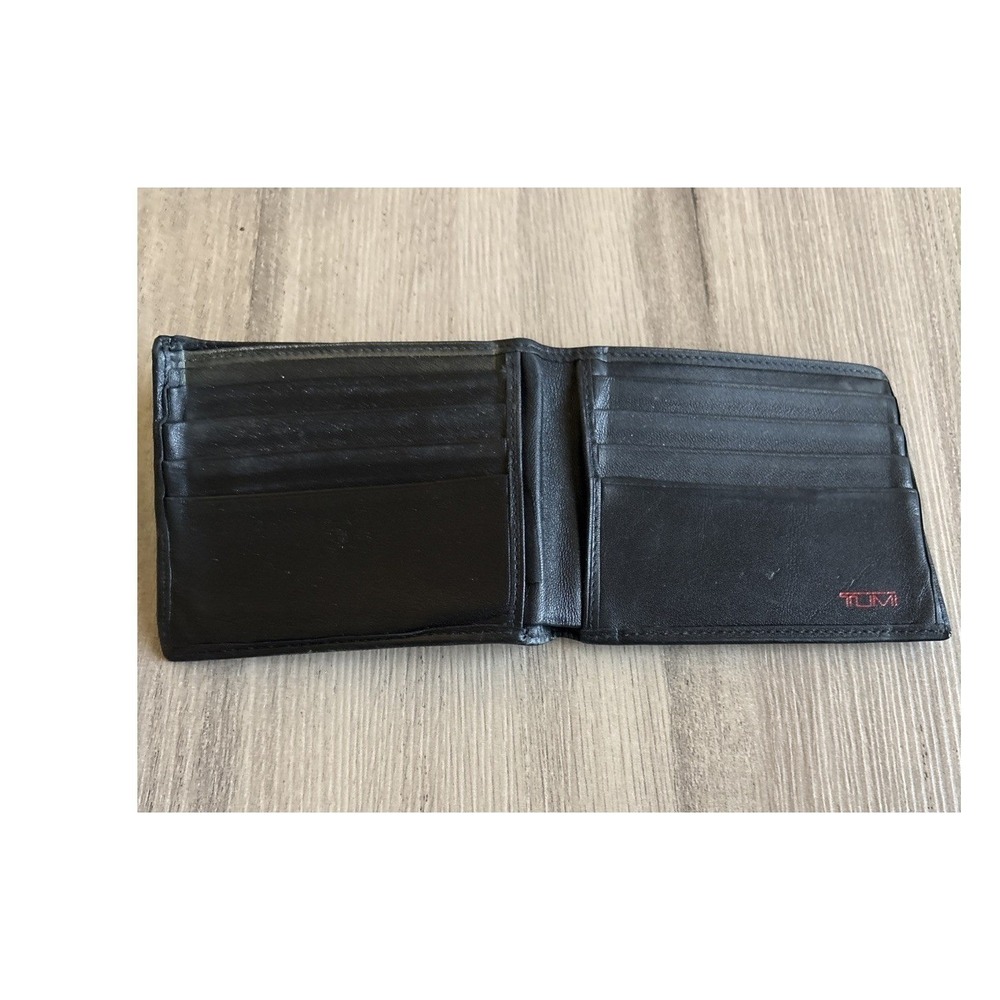 TUMI Black Leather Double Billfold Wallet with 6 Card Pockets